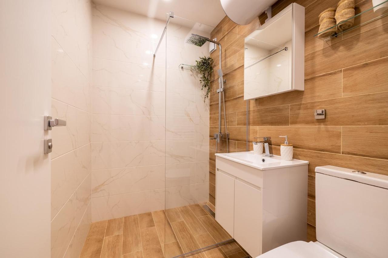 Luxury Studio Living High-End Amenities And Great Location By Flat Mаnager София Екстериор снимка
