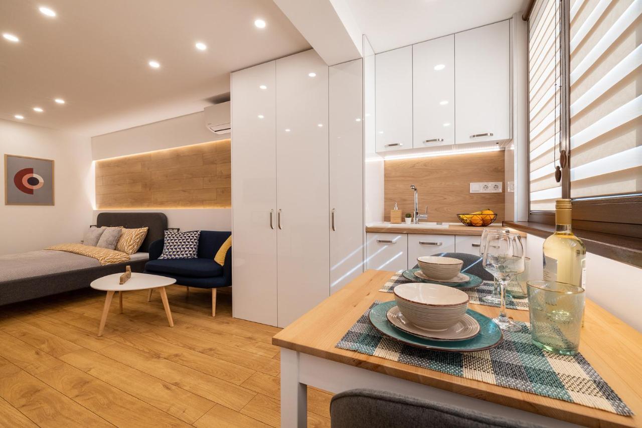 Luxury Studio Living High-End Amenities And Great Location By Flat Mаnager София Екстериор снимка