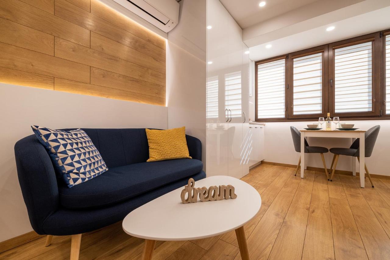 Luxury Studio Living High-End Amenities And Great Location By Flat Mаnager София Екстериор снимка